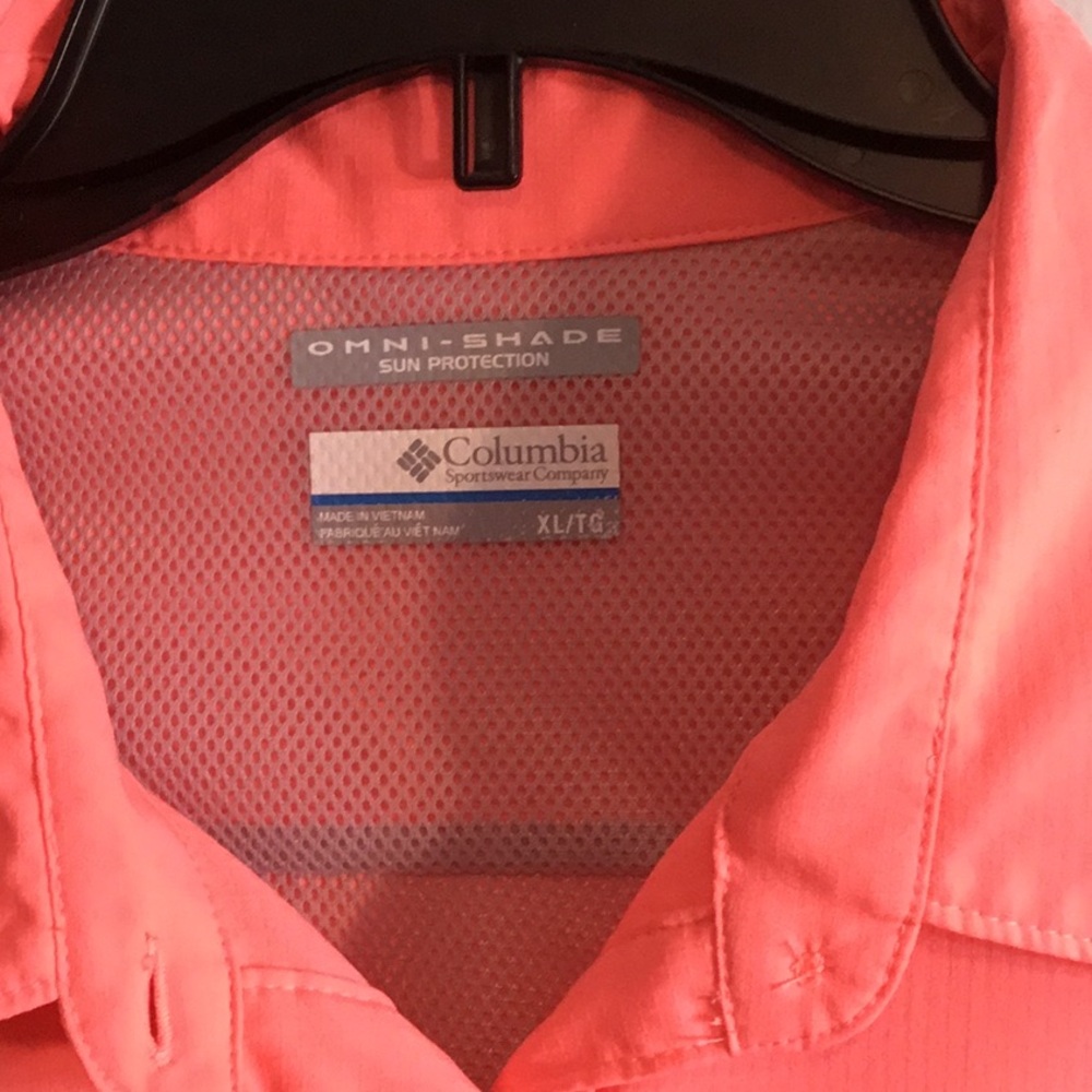 Columbia Women's Coral Button-Front Outdoor Shirt - Picture 2 of 10